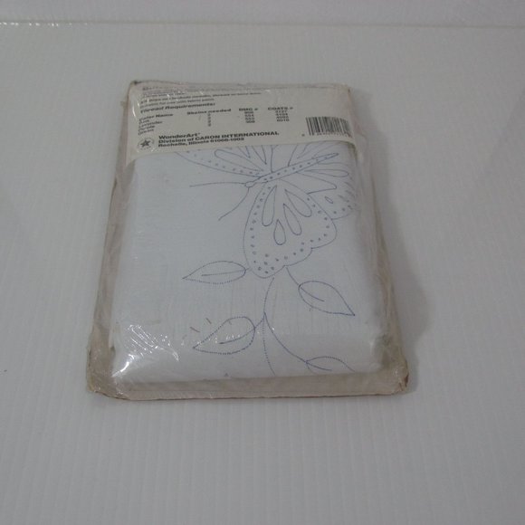 WonderArt Stamped Pillowcases 1 Pair Hemstitched Butterfly Pattern 1131 - Picture 5 of 5